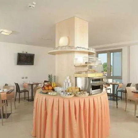 Szálloda Pasha Lignano Sabbiadoro